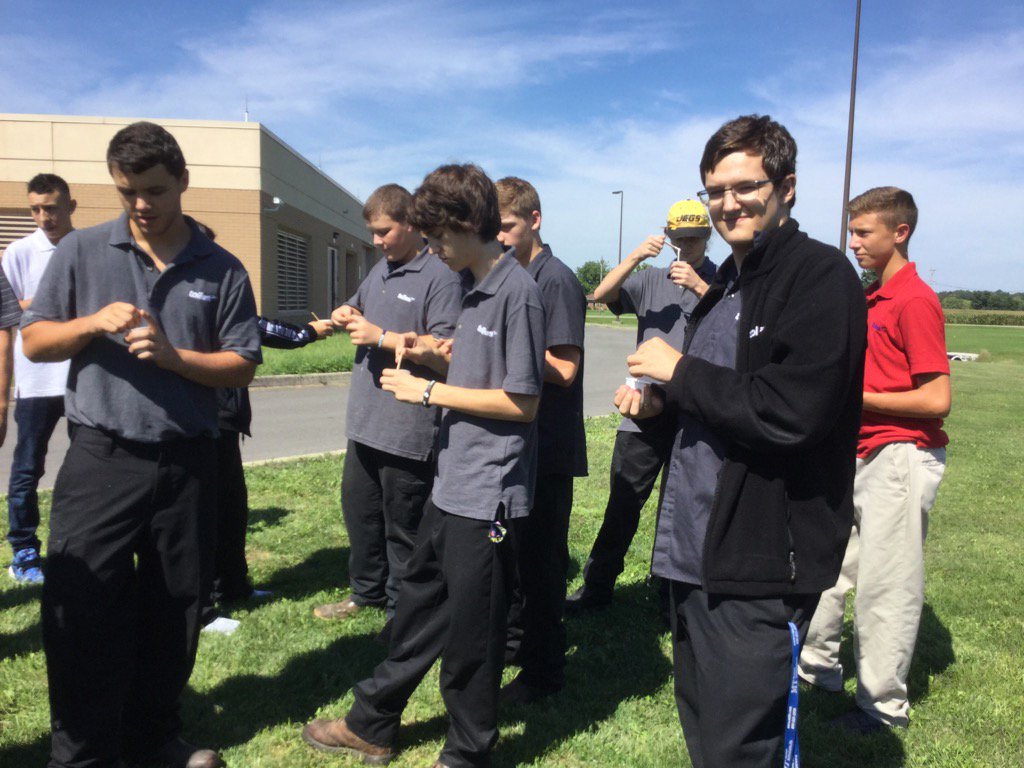 Matscigirl5's tweet photo. Materials Science - great day to investigate a non-Newtonian substance! https://t.co/OuNYXOXgpm