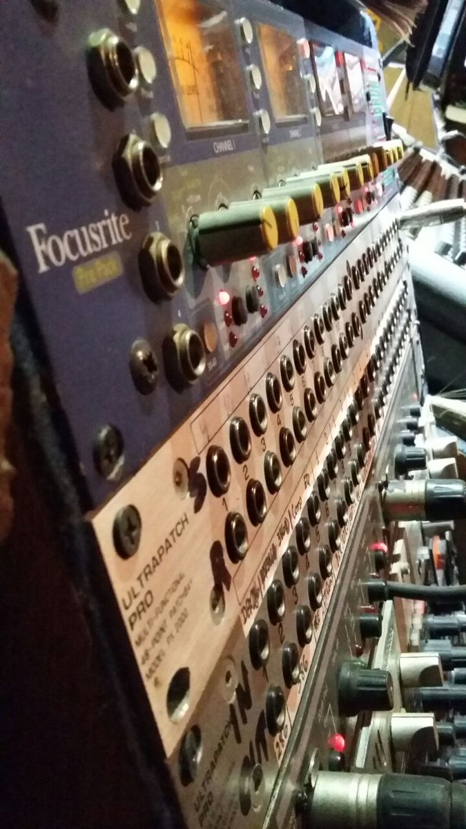 LegionUrb's tweet photo. #ahora Legión grabando!! https://t.co/osP6AUiOSh
