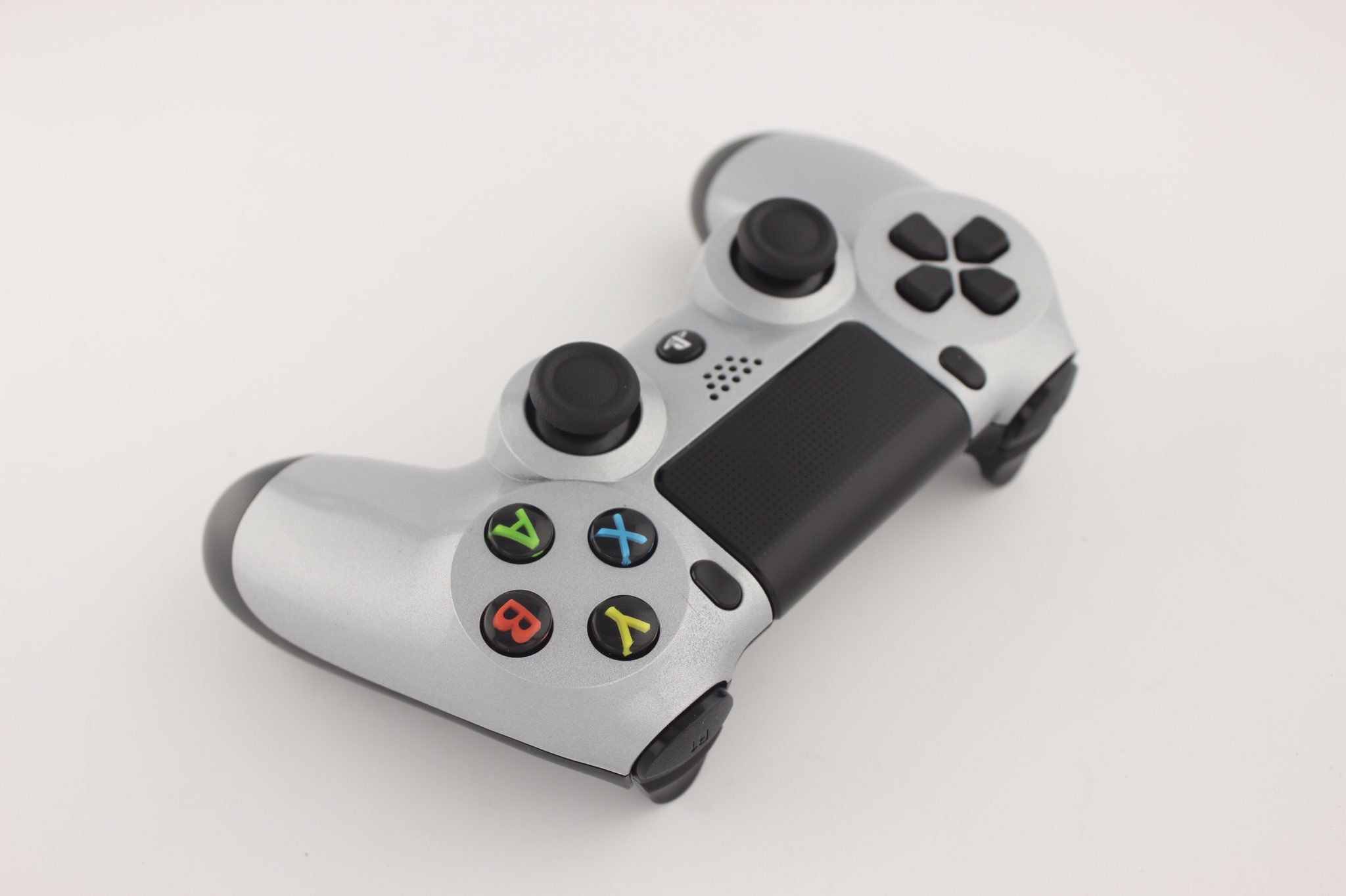 Draaien Verbazingwekkend Algebra MorbidStix on Twitter: "Silver PlayStation 4 Controller with Xbox One Buttons #MorbidStix #Silver #PS4 #XB1 #PC https://t.co/Yir6oaYyMm" / Twitter Draaien Verbazingwekkend Algebra MorbidStix on Twitter: "Silver PlayStation 4 Controller with Xbox One Buttons #MorbidStix #Silver #PS4 #XB1 #PC https://t.co/Yir6oaYyMm" / Twitter