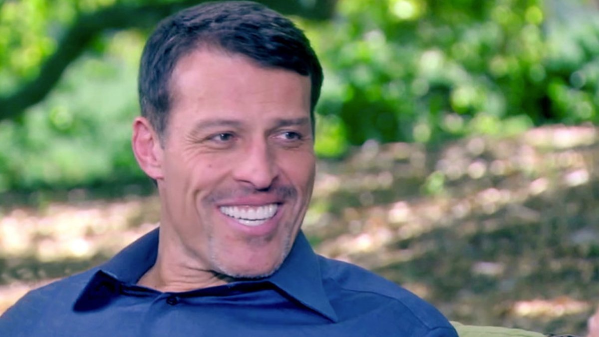 SuperSoulSunday's tweet photo. .@tonyrobbins shares the 10-minute morning ritual that could change your life: https://t.co/K3c5MsKcIg https://t.co/khezLKjGdF