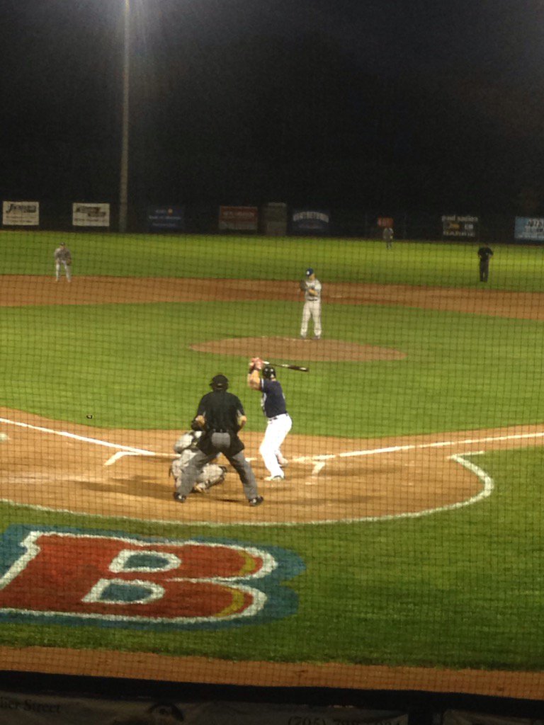 samscribes's tweet image. Barrie BayCats open  the first finals game.....swing batter!!!