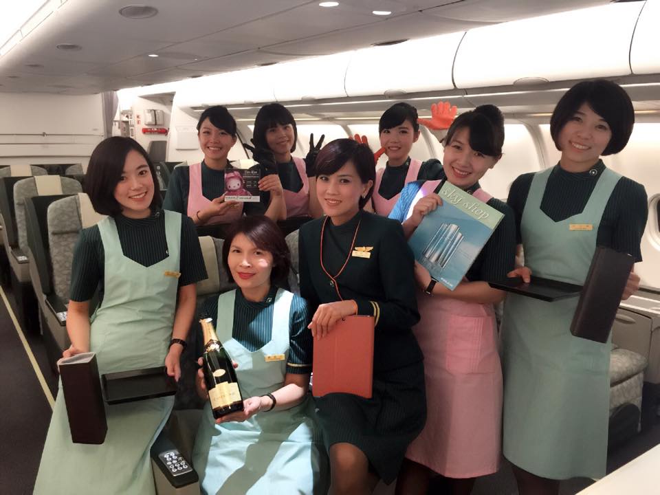 エバー航空 Twitterren エバー航空 Ca 客室乗務員 Photo By Maple Lin