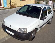 mathisrpgss10's tweet image. vend clio premiere main 180 000km, tt option, tte neuve, jai mis la clim dedan