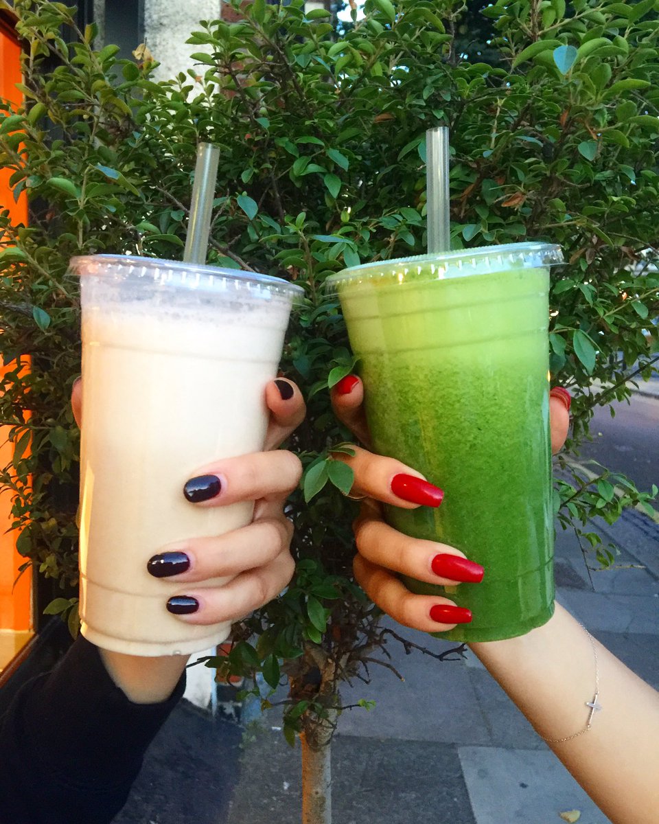 letschargeup's tweet photo. Drinking the Bank Holiday Sins away😇💪💚
#letschargeup #BankHolidayBlues #cleaneating #detox https://t.co/TpXUWLmlc7