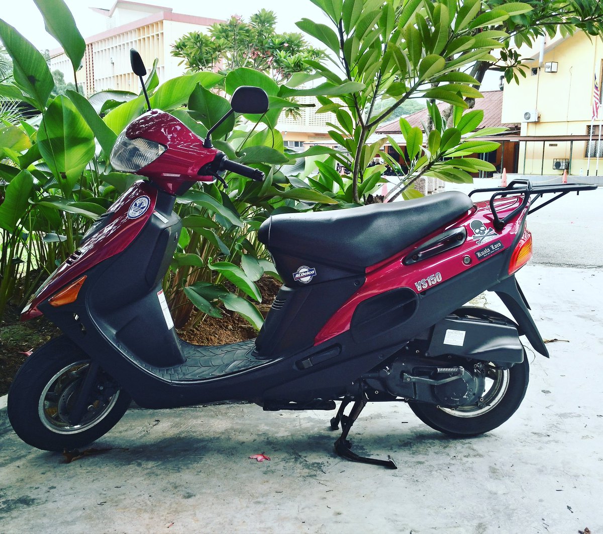 SyahiidOthman's tweet photo. Tolong RT,satu RT untuk si pencuri cepat kena langgar dengan lori. https://t.co/4xSnLyu1oN