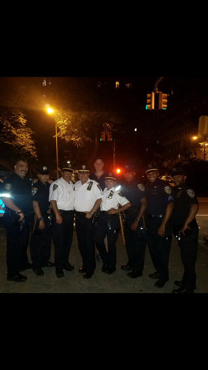 Auxiliary members from <a href="/NYPDPBMN/">NYPD Patrol Borough Manhattan North</a> did a fantastic job at this evening's crime surge at 106 &amp; Riverside Drive
