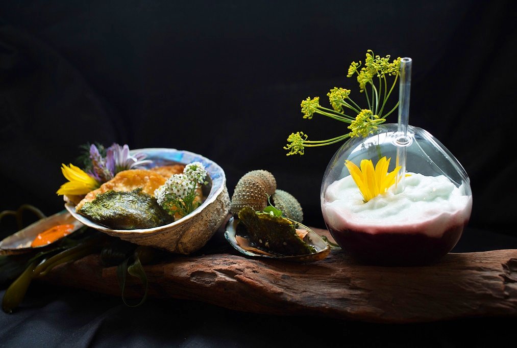 WellyOnaPlate's tweet image. Congrats to @cocoattheroxy who have retained the #CocktailWelly crown for 2016! Their Welly(On)Wood proved a hit.