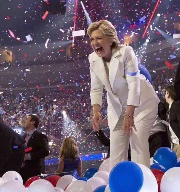 TweetLlkeAGuy's tweet photo. Is that confetti or 30,000 shredded emails https://t.co/rWICZiv6eT