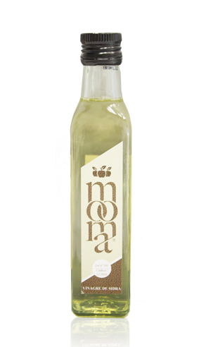 SociumFood's tweet photo. A  @moomacider destinen algunes bótes de #sidra a fer #vinagre de #poma. 🍎🍏 Troba'n a https://t.co/RVilCPnYes https://t.co/dfOLhgbaWk