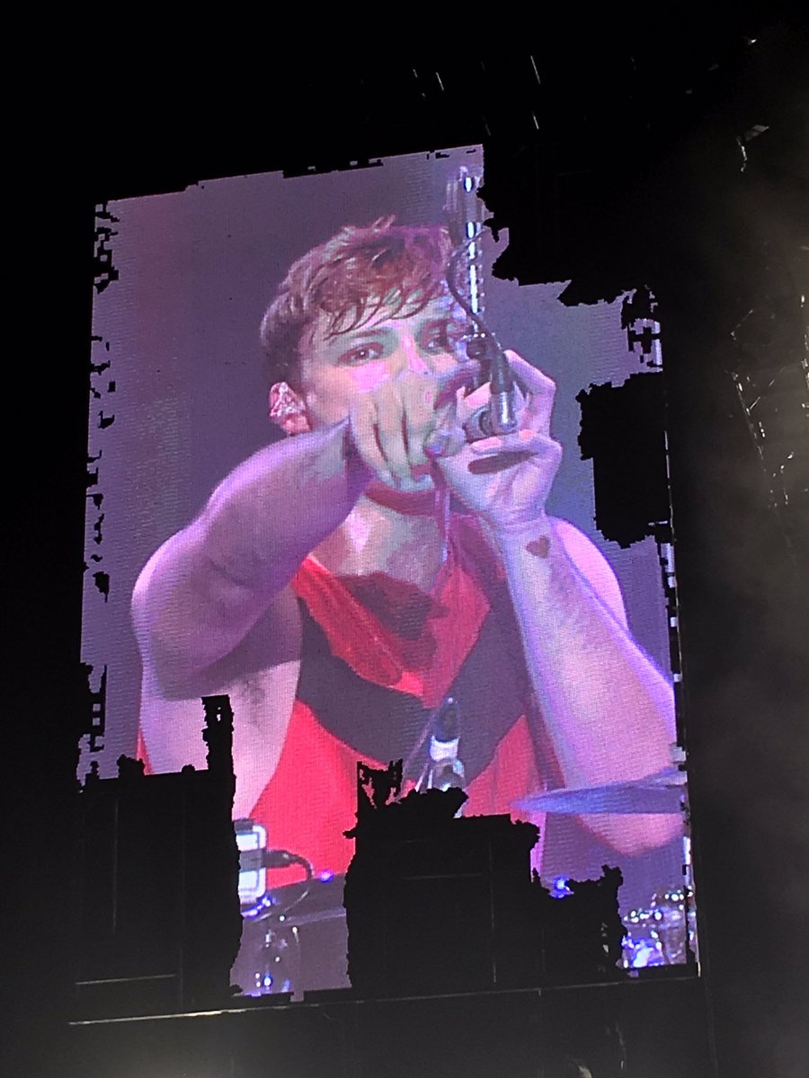 what Ashton really said tonight is that it's Halloween I mean look at his shirt right now #SLFLSpokane