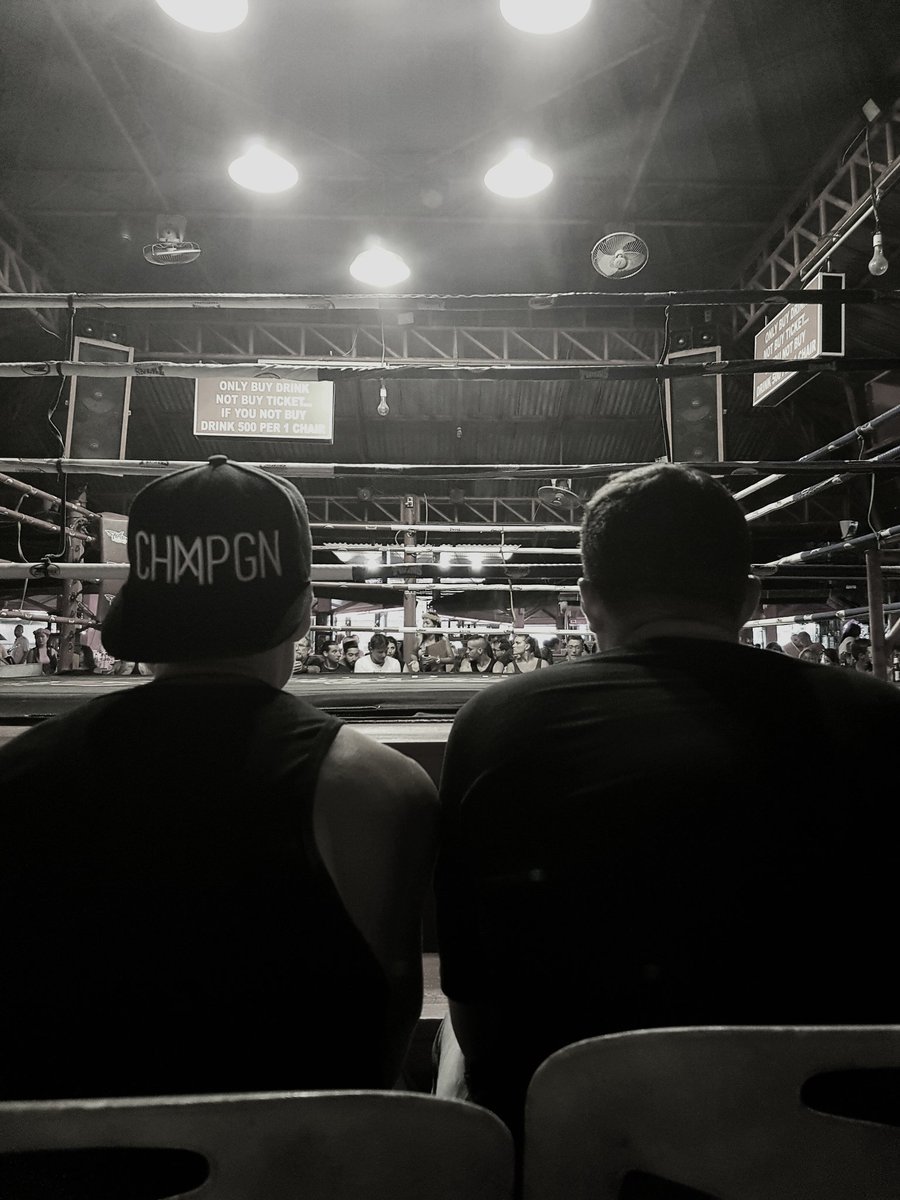 FilexetElian's tweet photo. Ready for the Fight ?

"N'abandonne pas. Endure maintenant et vis le reste de ta vie en tant que champion" https://t.co/hm1O69G82y