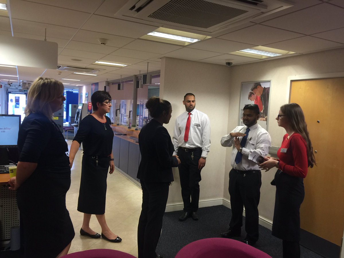 DenRoast's tweet photo. Great flexstudent drills for skills in Bletchley @rupsmx @North_NBucks @cecil_mac thanks @yasminkhan8 https://t.co/TqWRLKH4o1