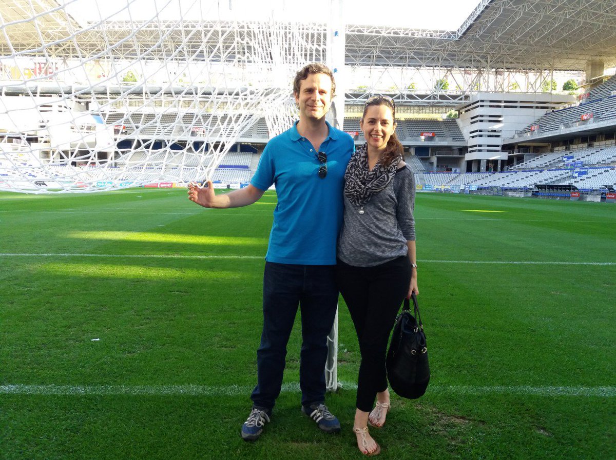 RealOviedo's tweet photo. Desde Londres nos visitan la austríaca Eva Orasch y Pablo Asensio, accionistas del #RealOviedo #yovoycontigo https://t.co/cihlvLaFy4