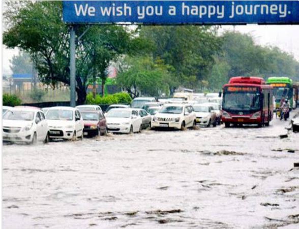 timesofindia's tweet image. Blog | Delhi monsoon: An aam aadmi’s survival guide blogs.timesofindia.indiatimes.com/sanjeev-singh-… #DelhiRains