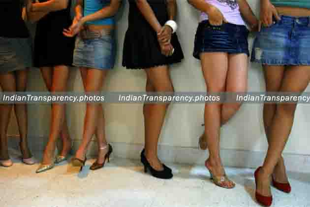 indiantrans's tweet photo. Who thinks that short dress or skirt makes a girl Uncultivated???? https://t.co/Dq4Lxjtt3G