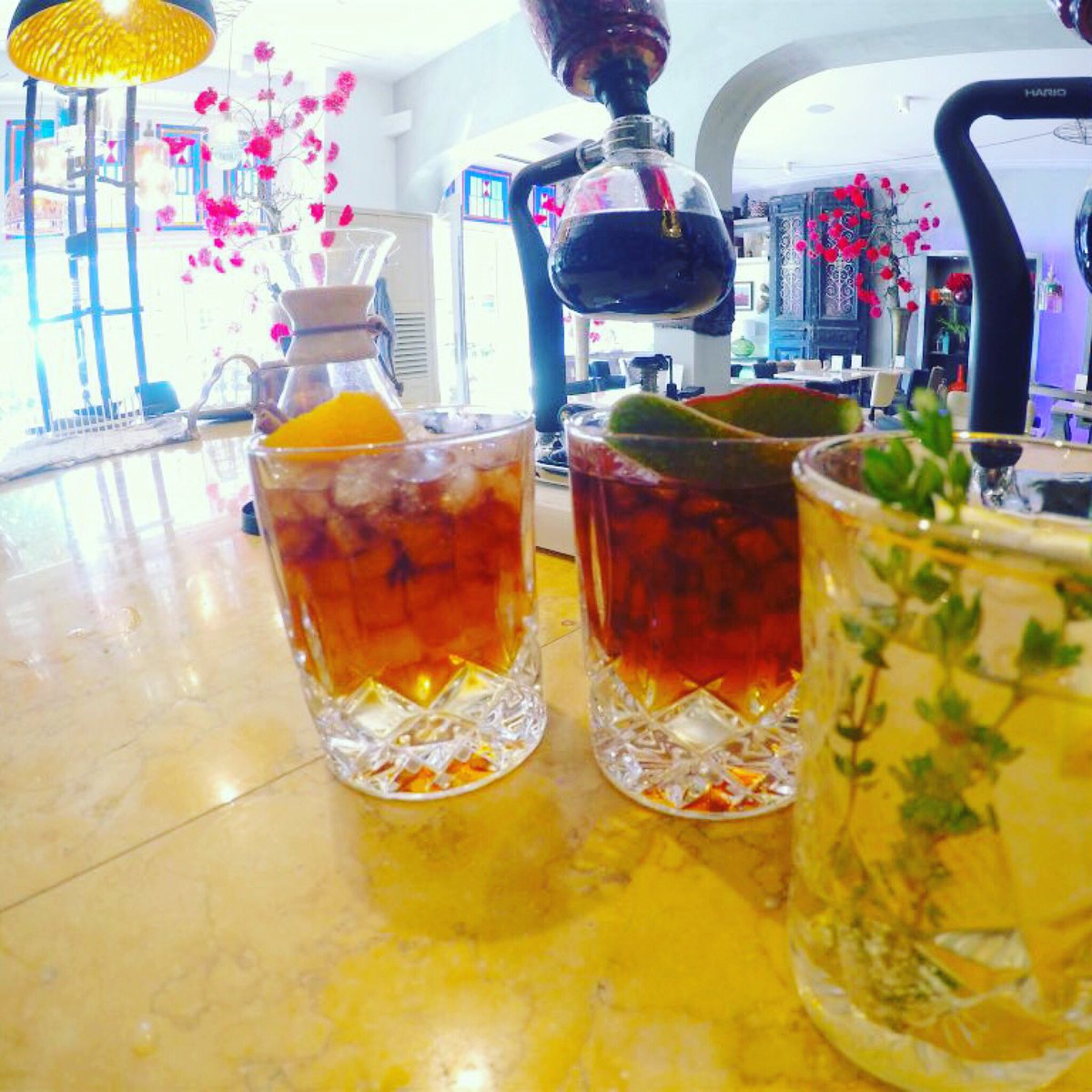 _MarrakeZ's tweet image. S U M M E R  D R I N K S | Geniet deze laatste zomerweekjes nog heerlijk van onze huisgemaakte koude drankjes 🍋🌿🍍🌸