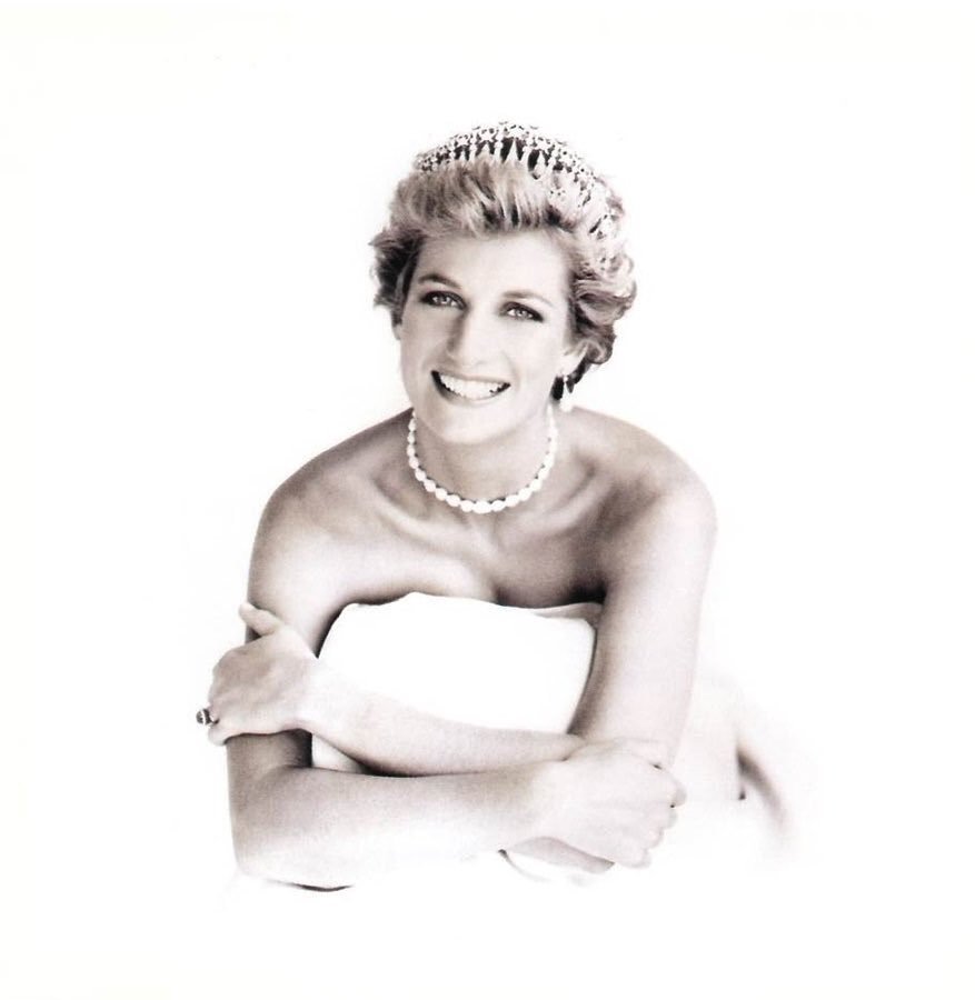 Pamela_ElKik's tweet photo. Gone.. But never forgotten👸🏼 
#PrincessDiana #19yrs https://t.co/DbWZlaAlZ9