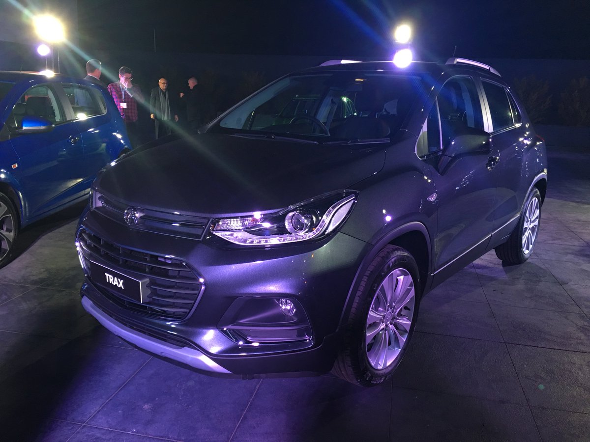 TMRTim's tweet image. And this is the new #Holden #Trax redesign (done here in Holden's design studio) @TMRnews