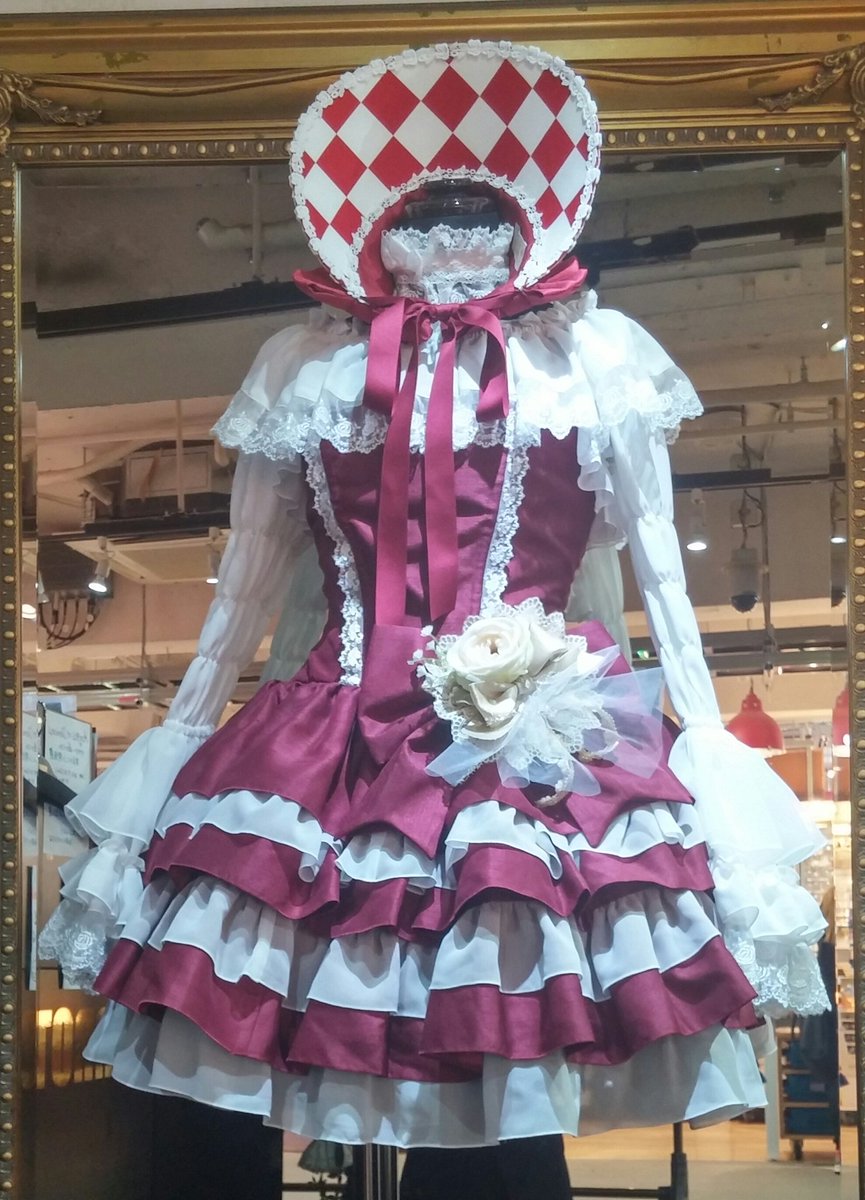 Atelier Pierrot No Twitter オススメコーディネート紹介 現在発売中の新作 クレドコルセットワンピース を使用した可愛いらしいエレガントコーデorカッコイイゴシックコーデの2コーディネートをご紹介致します 是非参考にして下さいね アトリエピエロ原宿店