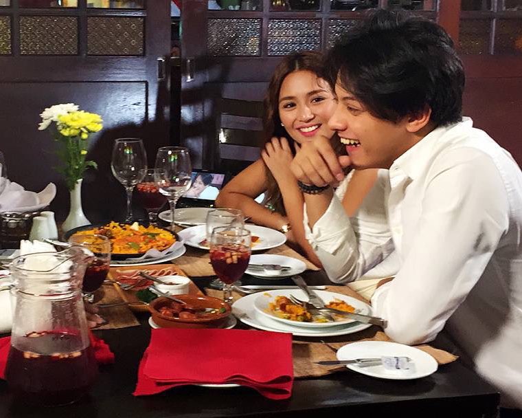 marvicdave's tweet image. The way she look at him. 😍 // #PushAwardsKathNiels