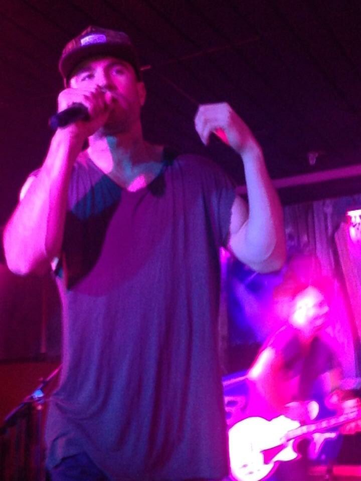 arroth's tweet photo. Just going to leave this right here... @ckdancer07 @croth37 #2yearsago #welovedhimfirst 😍🙌🏾 @SamHuntMusic https://t.co/sDhvqyQl8a