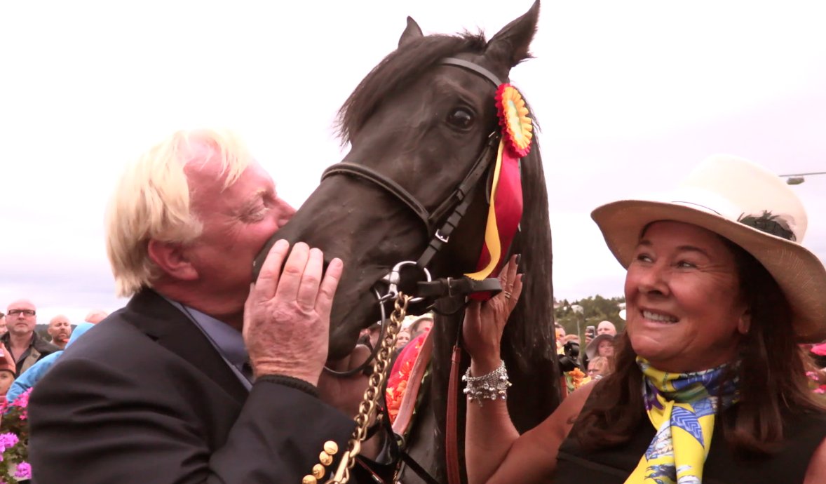 OUR LAST SUMMER wins Norsk derby 2016

Photo: Martin Svaneborg/Scandinavian Race Media © 2016