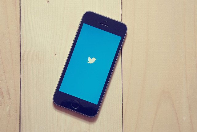 Twitter introduces a new way for publishers to make cash from videos ow.ly/S8Re303KINF