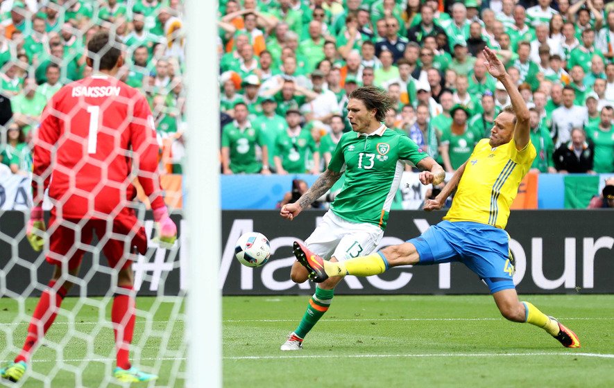 irishnewssport's tweet image. TRANSFER NEWS - #JeffHendrick moves to #burnleyfc  irishnews.com/sport/football…