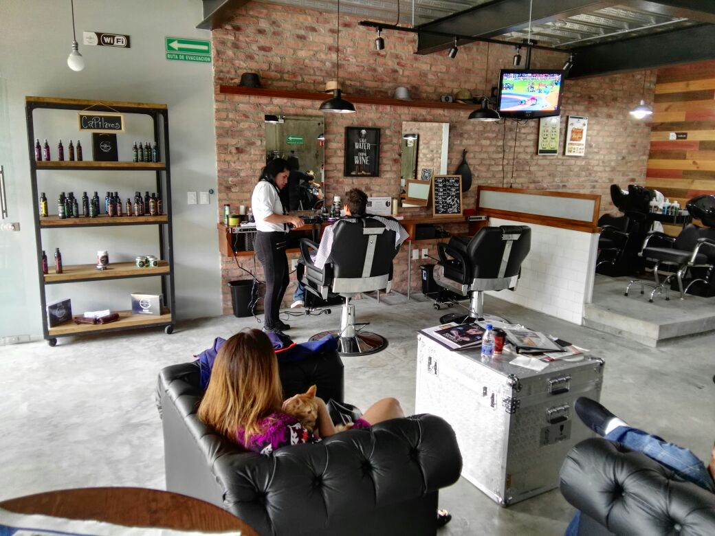 Miércoles en Sucursal #Arboledas consintiendo a nuestros amigos y clientes de <a href="/LasArboledas/">Las Arboledas</a> 68427081 y 85