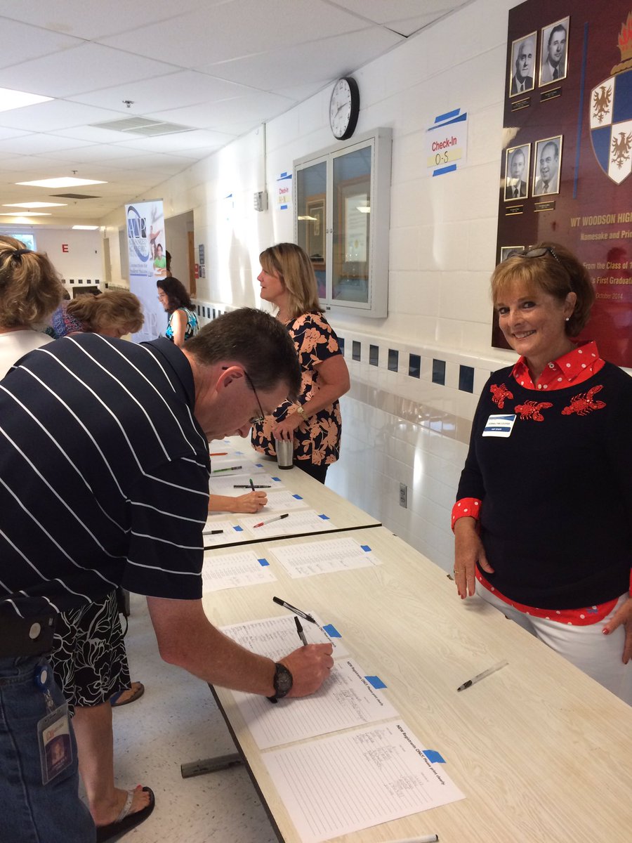 fcpsaap's tweet photo. Getting geared up for the AAP Fall Institute- We anticipate hosting 500 teachers today at Woodson HS! #aapthinks https://t.co/MuntIw2RQX