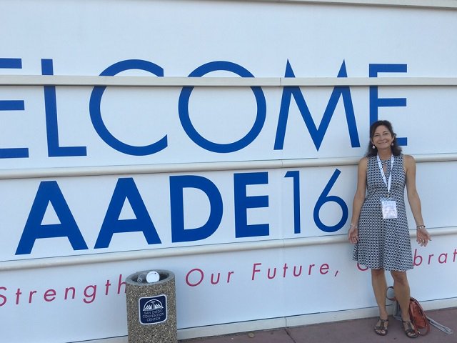 DiabetesMine's tweet image. Insulin, pumps, food, drink and fashion on the #AADE16 exhibit floor bit.ly/2bAQxyW #dblog #diabetes -RK