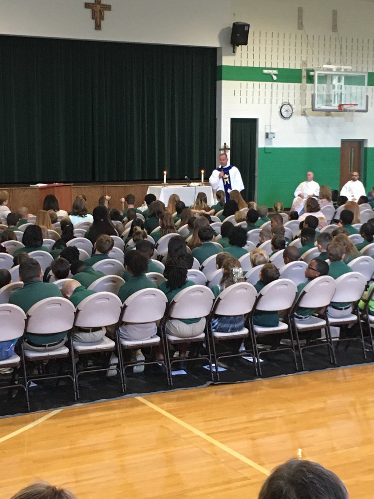 TechMcNorris22's tweet photo. "Live your Faith" at @ANS_Eagles #BackToSchoolMass https://t.co/Yv3qJ0mx8H