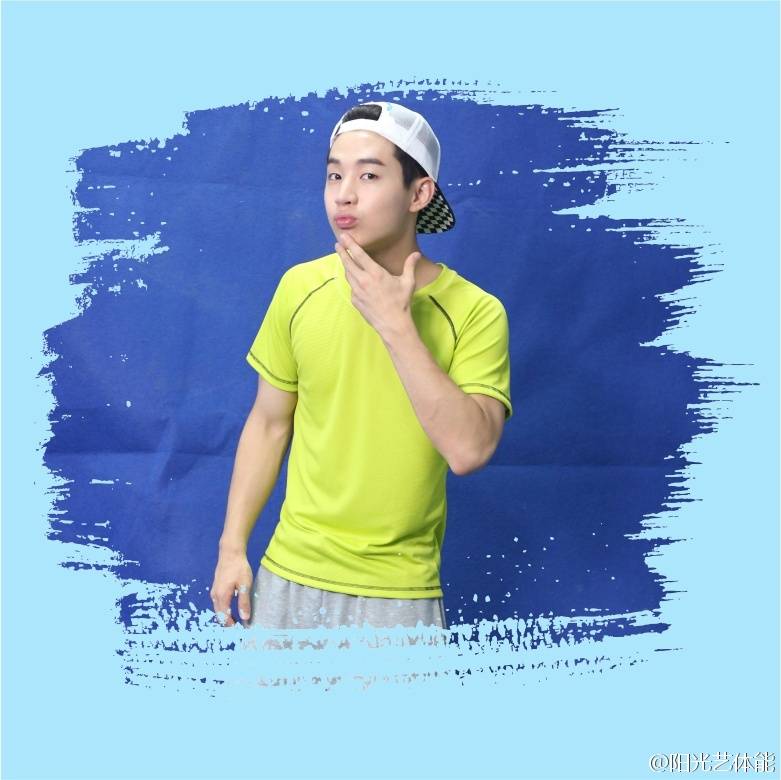 mochi_henry's tweet image. Cool kiz on the block Weibo update @henrylau89