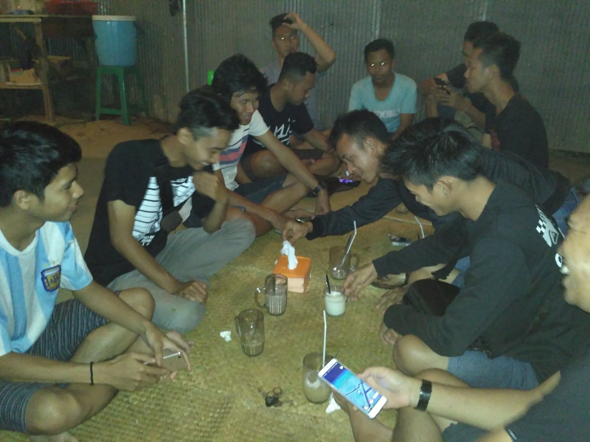 Evertonian_PLH's tweet photo. Kopdar Evertonian Pelaihari @IndoEvertonian https://t.co/r0FZQ8BuI6