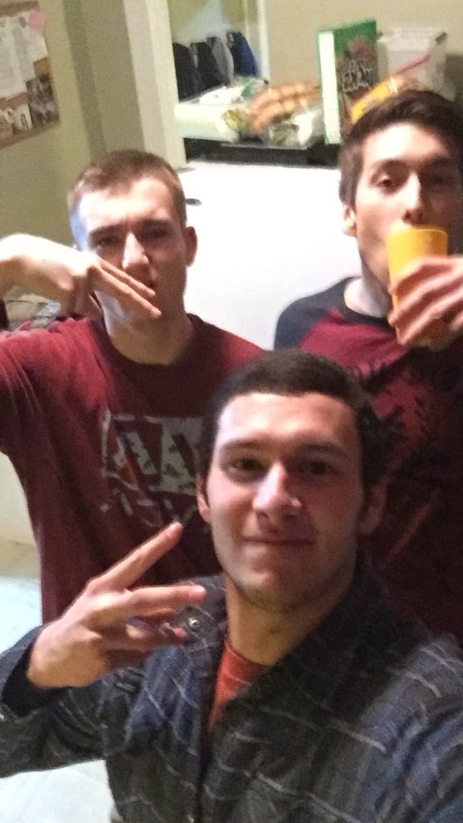 trbitz's tweet photo. HBD @JastenSchock let's make this a lit Wednesday 🎉🍺 https://t.co/fZSYvxMbHc