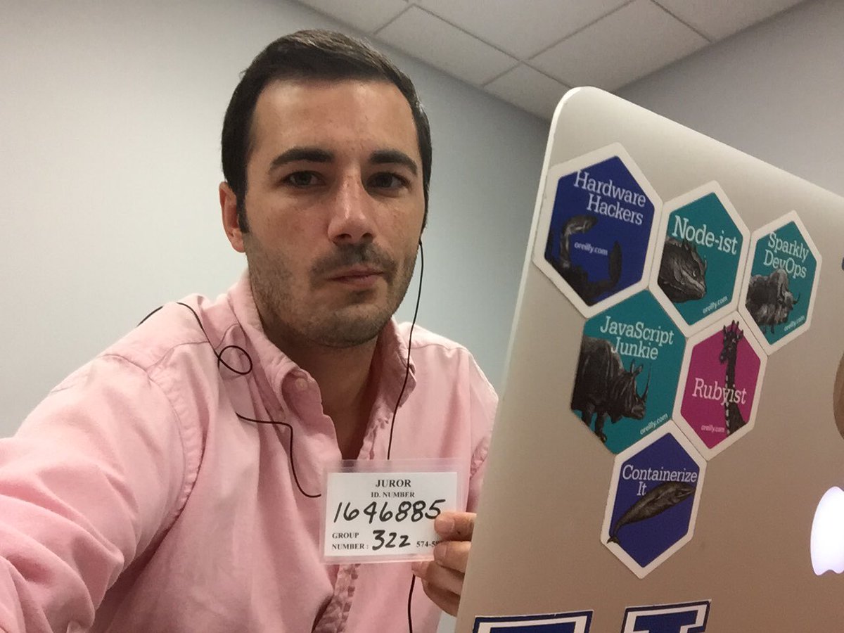 KendrickColeman's tweet image. #wheredoyoucode ... In my pink shirt during jury duty 🏛⚖🇺🇸