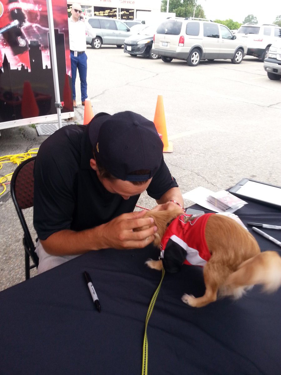 Samread77's tweet image. @MStoner61 with Zoe at @Senators Hometown Tour Brockville