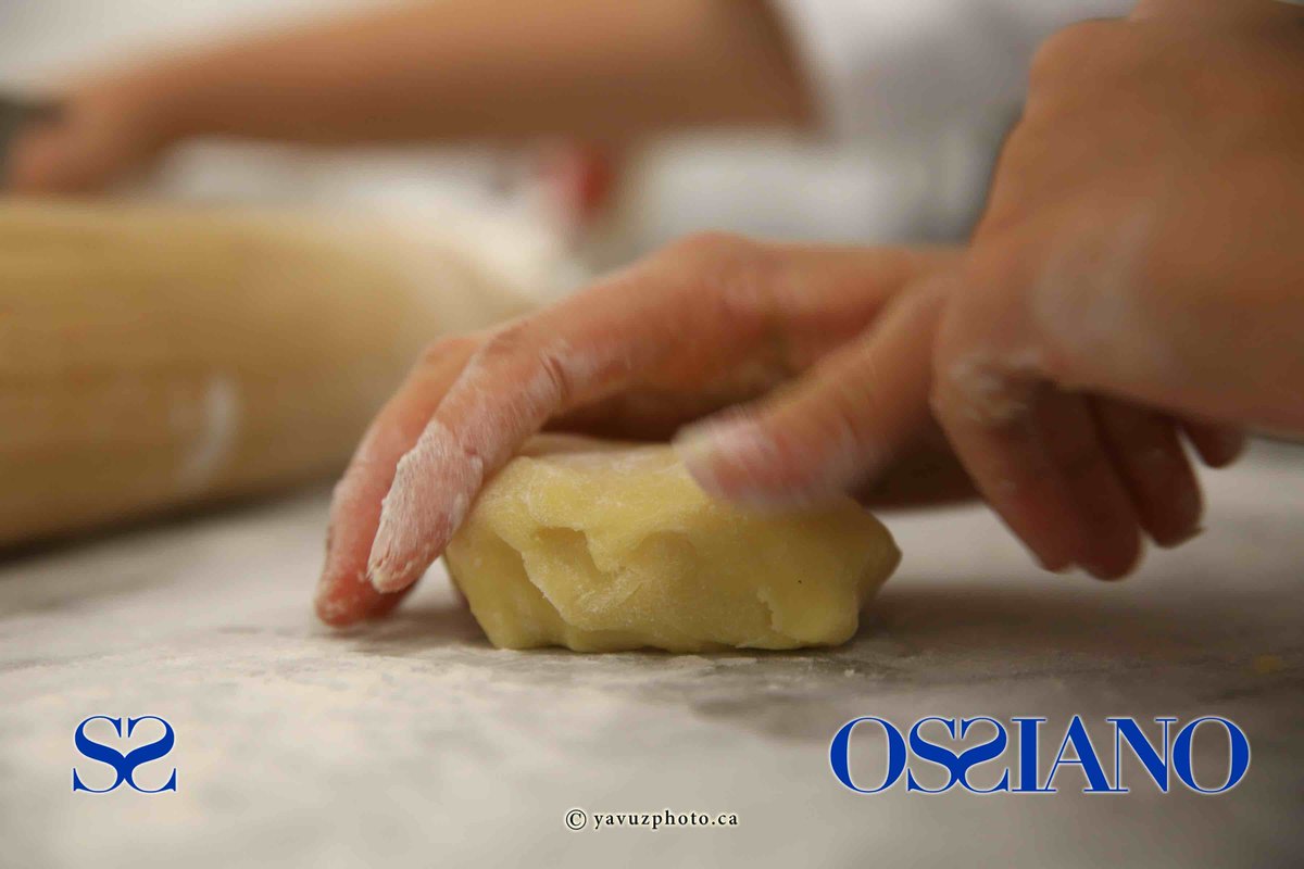 OssianoCuisine's tweet photo. Nothing says home like the smell of baking! #Pastry #Chefs #SweetTreats #MtlFoodies #Ossiano https://t.co/3qvtRhM2ch