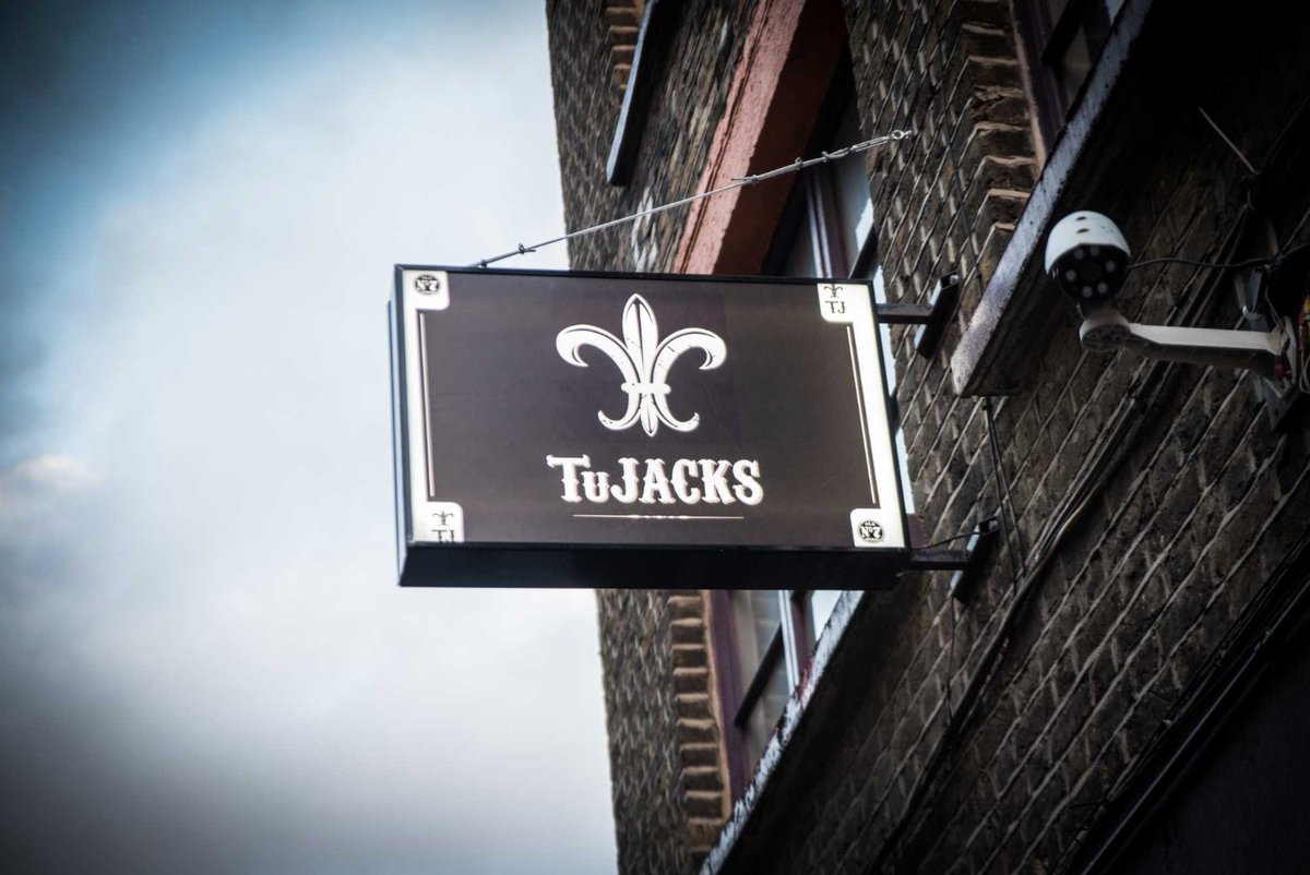 therealtujacks's tweet photo. Come and treat yourself to delicious New Orleans soul food anytime from 6pm! #NewOrleansStreetFood #Shoreditch https://t.co/nMNdPy70Oc