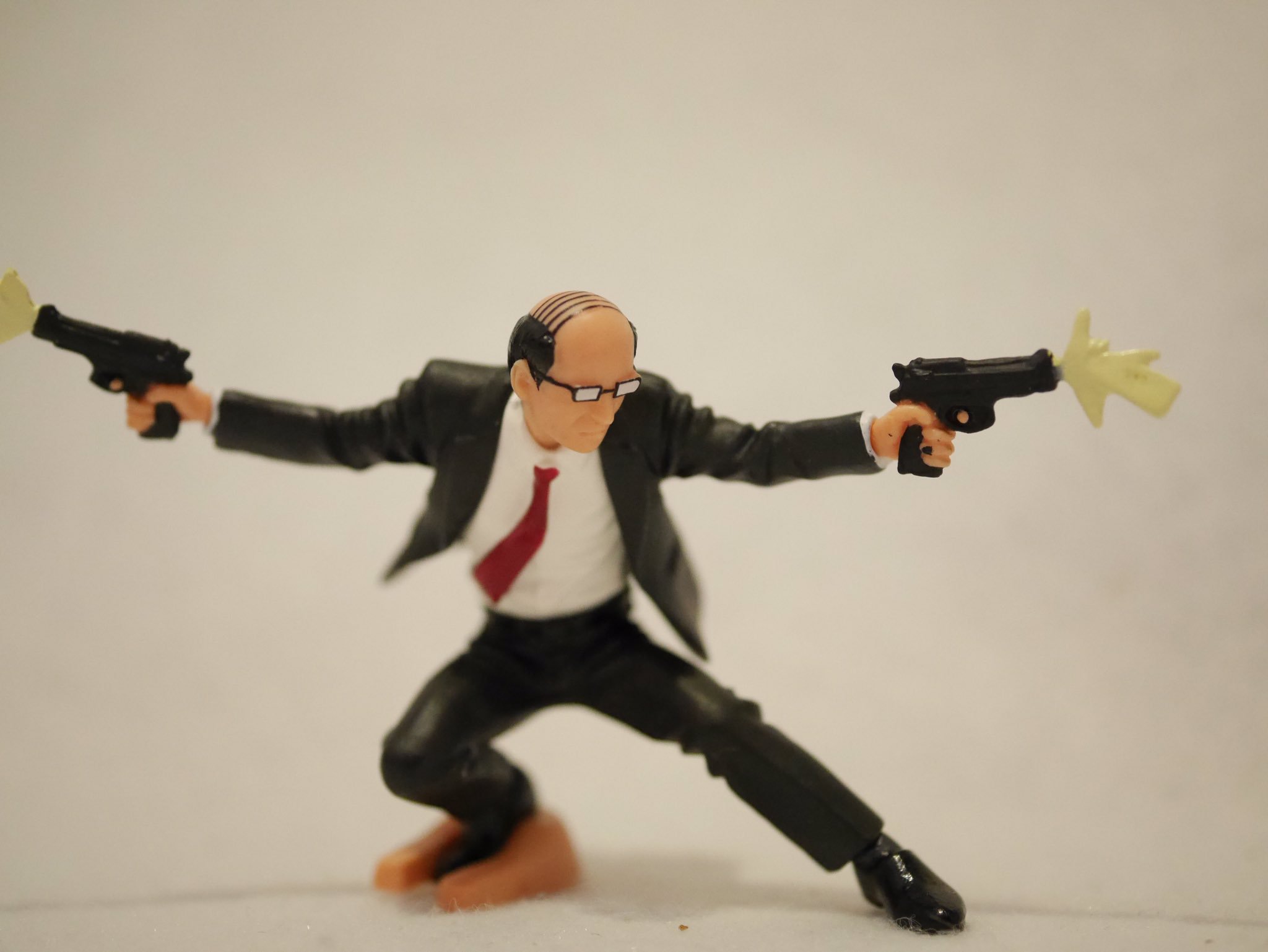 Twitter 上的 えだま この おっさんと2丁拳銃 ポーズスケルトンの手がぴったり合うので色々持たせられるみたい 骨持ちの人にも優しい設計 かっこいいおっさん Poseskeleton T Co Pcvuyfg4yi Twitter