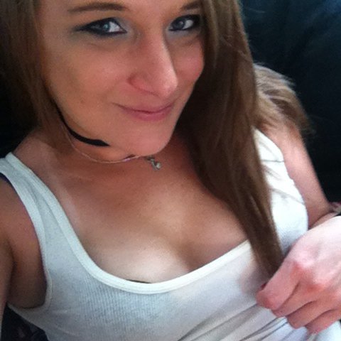 Logging on cam now! @camsdotcom 
https://t.co/BMWexgNhoM
Come say hi! 
#camgirl
#AllieSeven https://t
