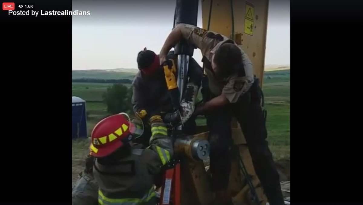 ItsjonoJono's tweet photo. @redwarriorcamp @NoFrackBHurst @juliewassmer #fracking #Lastrealindians stop pipeline https://t.co/Lj5vHbmAQQ https://t.co/CsP3unG2x7