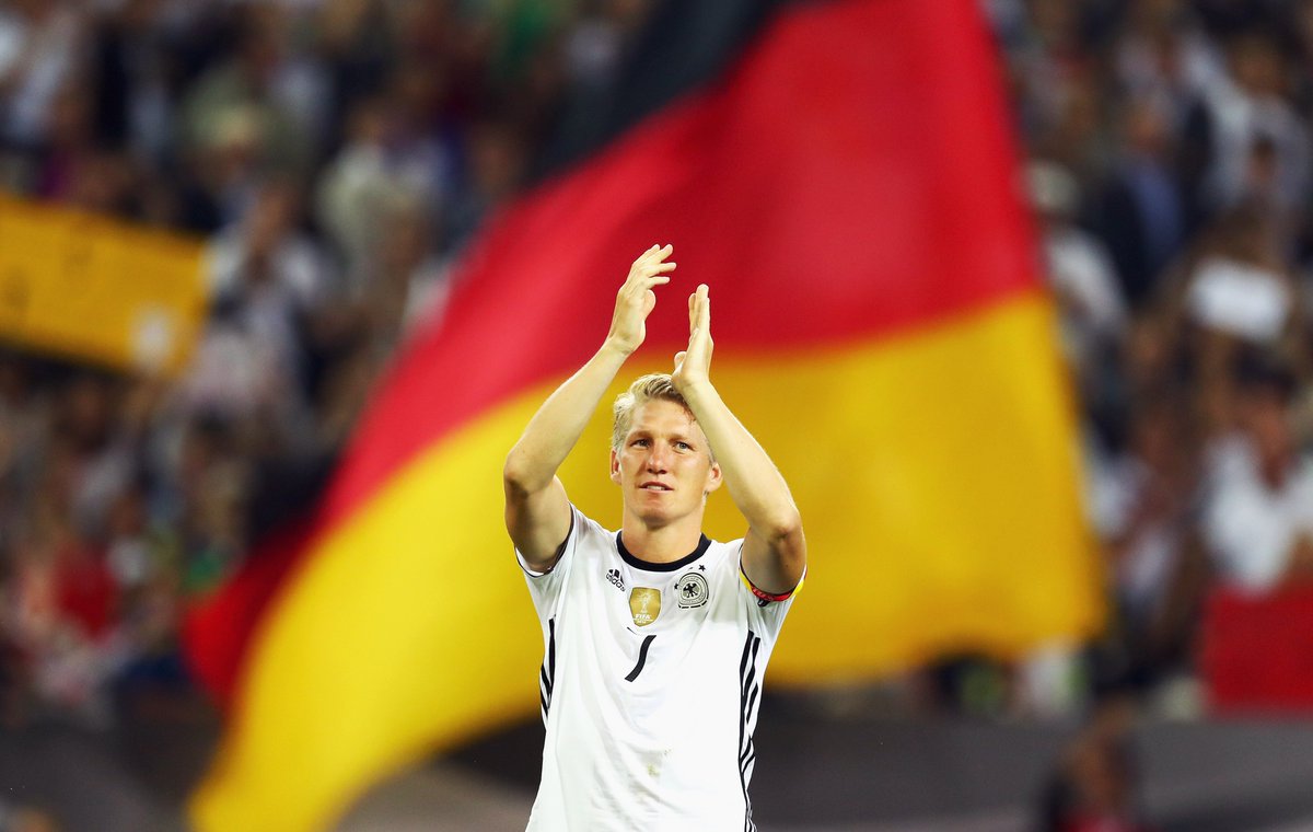 BSchweinsteiger's tweet image. Danke für alles! 
Es war mir eine große Ehre. 🇩🇪