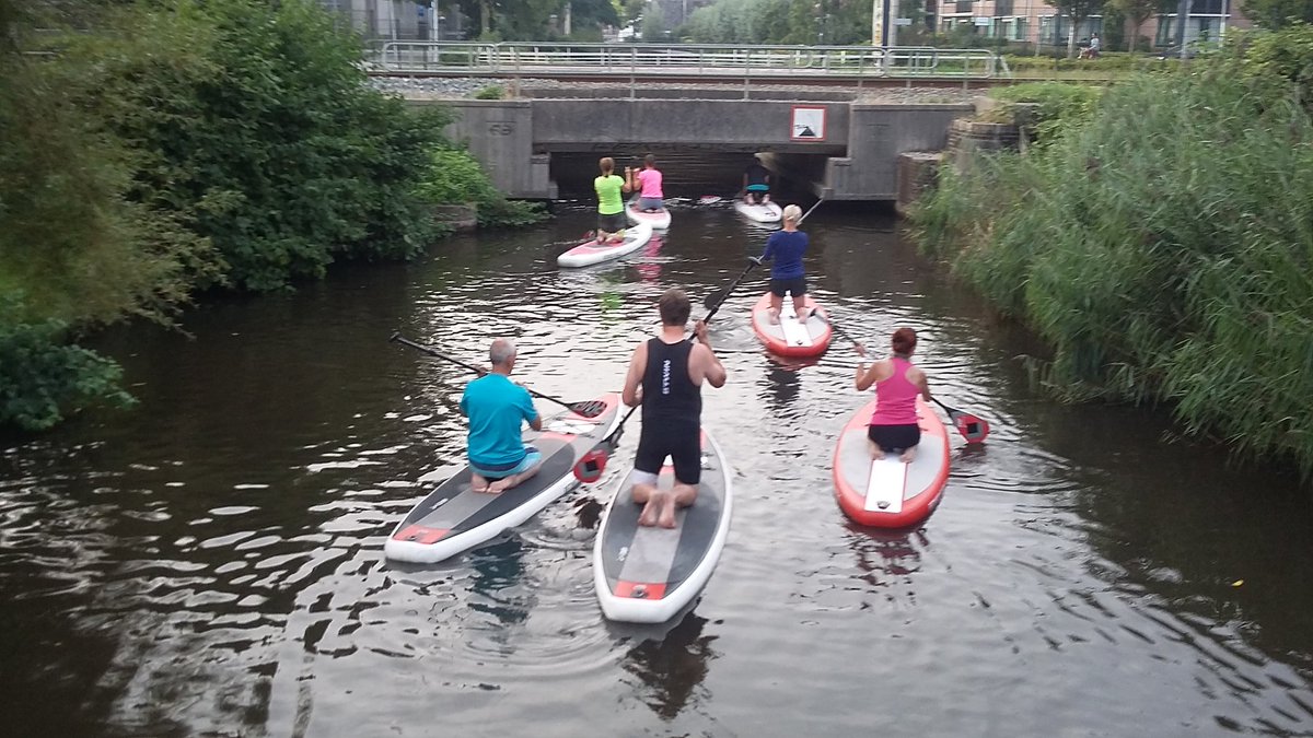 Strand, opstappen en wegwezen <a href="/SUPSkoolLwd/">SUP Skool Leeuwarden</a>