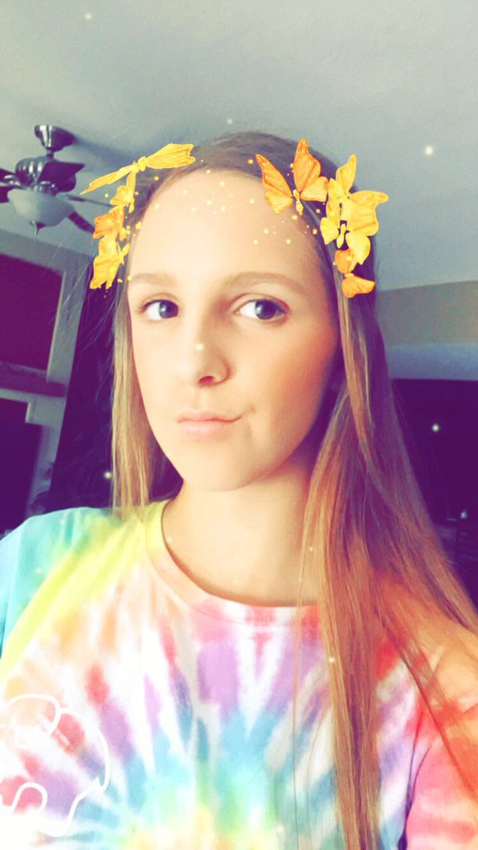 Savage_Media23's tweet photo. #intromedia #shsproud #gettribal hey, this is bailey merritt i love one tree hill and chocolate milk😛💗🎉 https://t.co/6eCcjLaNw7