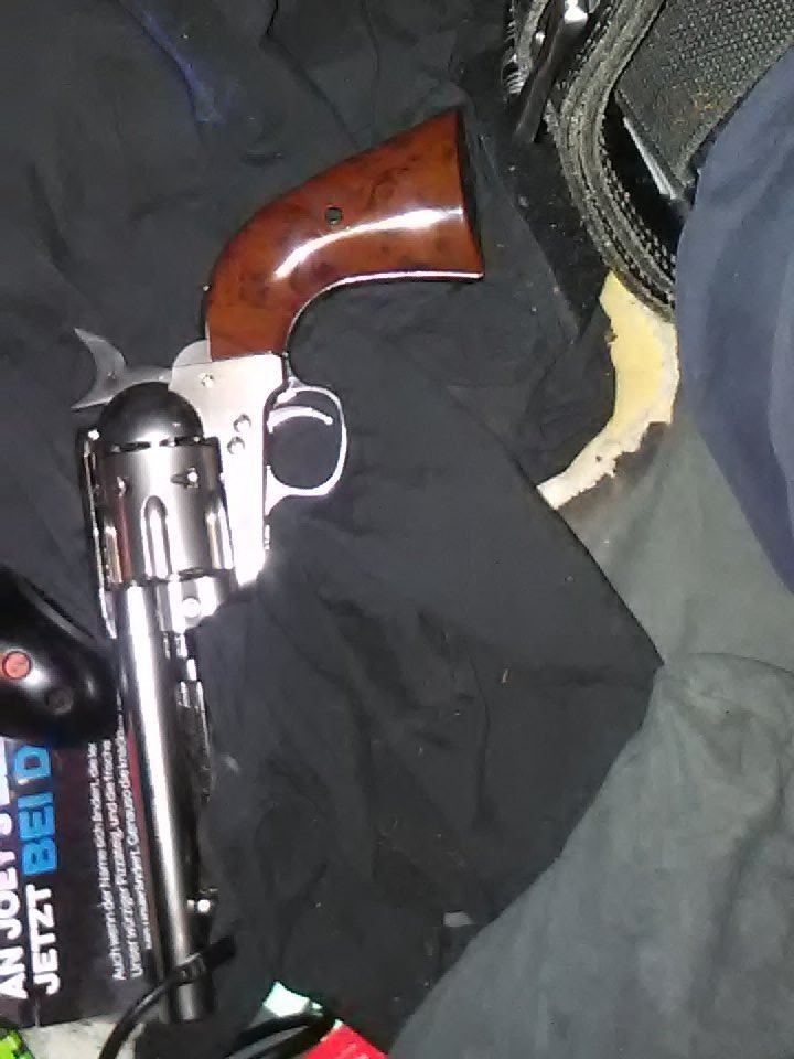 ProsecEdgey's tweet image. @RainbowYvetal my new Toy