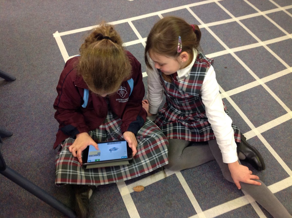 4_5TDGGLPS's tweet image. Enjoying coding @gglps. Great to hear collaboration, quiet buzz and excitement of shared success #lsalearn