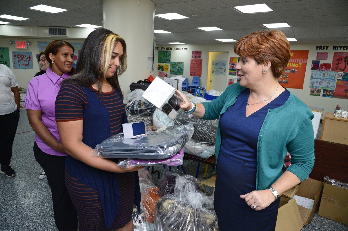 RHYAlliance's tweet photo. #Homeless Bronx teen gets fresh #college start thanks to #shelter.  https://t.co/jYBkaOfgJb https://t.co/U89ry1jxb8