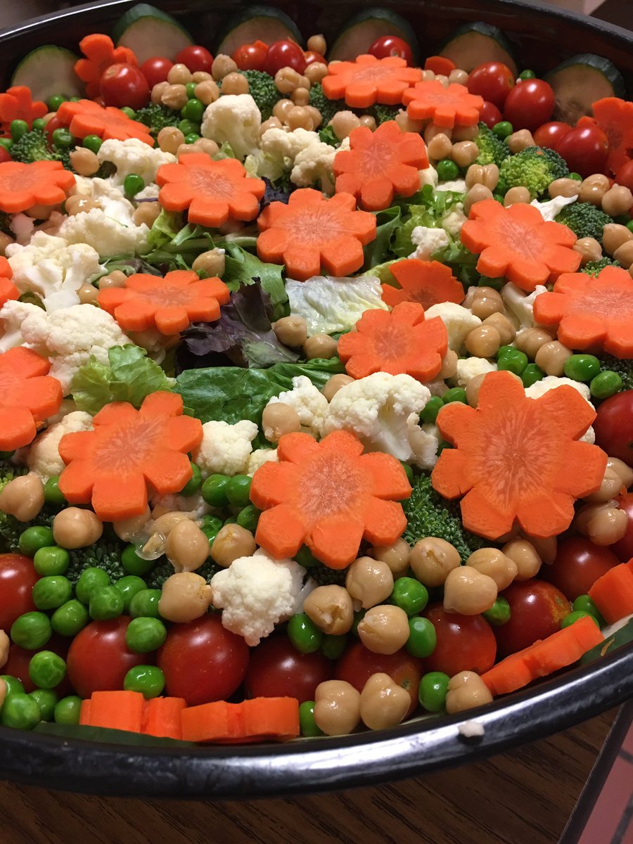 ITSMealsProvo's tweet photo. So good. So fresh. So delicious! @ProvoHighSchool https://t.co/P0vZ4IRq2p