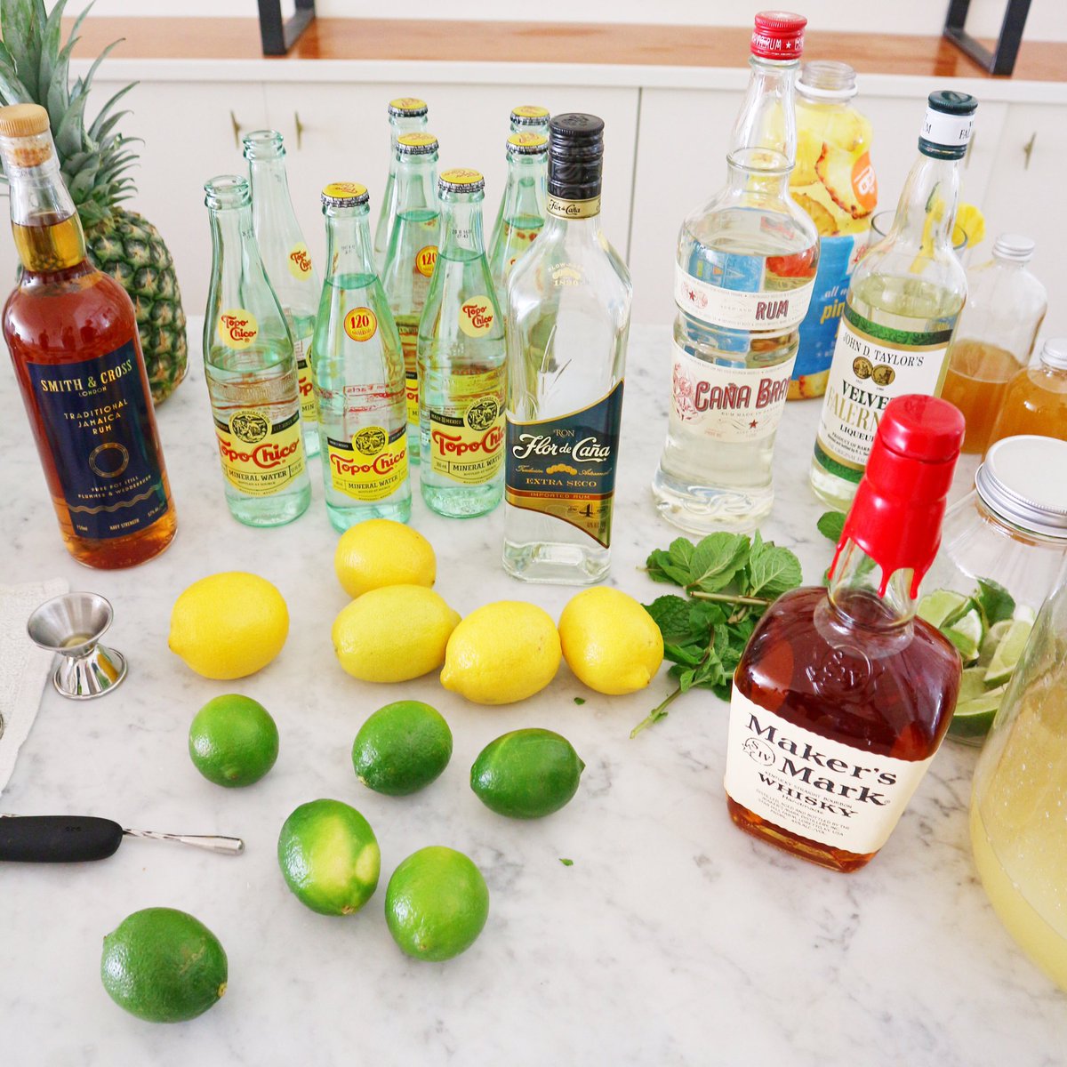 Just another day at the office with <a href="/MakersMark/">Maker's Mark</a> <a href="/TopoChicoUSA/">Topo Chico</a> <a href="/flordecanarum/">Flor de Caña</a> ✌🏻️

instagram.com/p/BJyhjSbApPf/ #happyhour